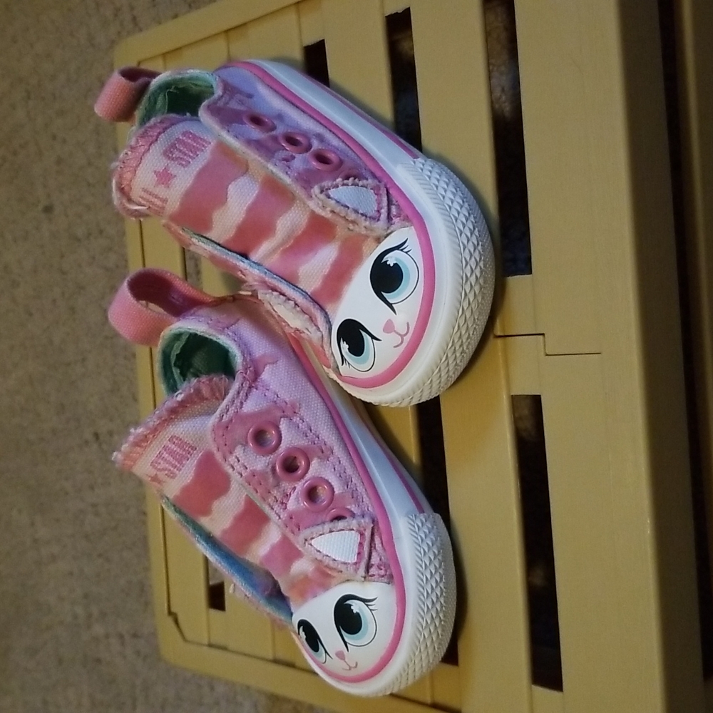 COVERSE  ALL STAR EUC BABY  GIRL  SIZE  2